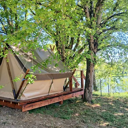 Campismo de Luxo Pilotis Du Avec Privatif Rabastens